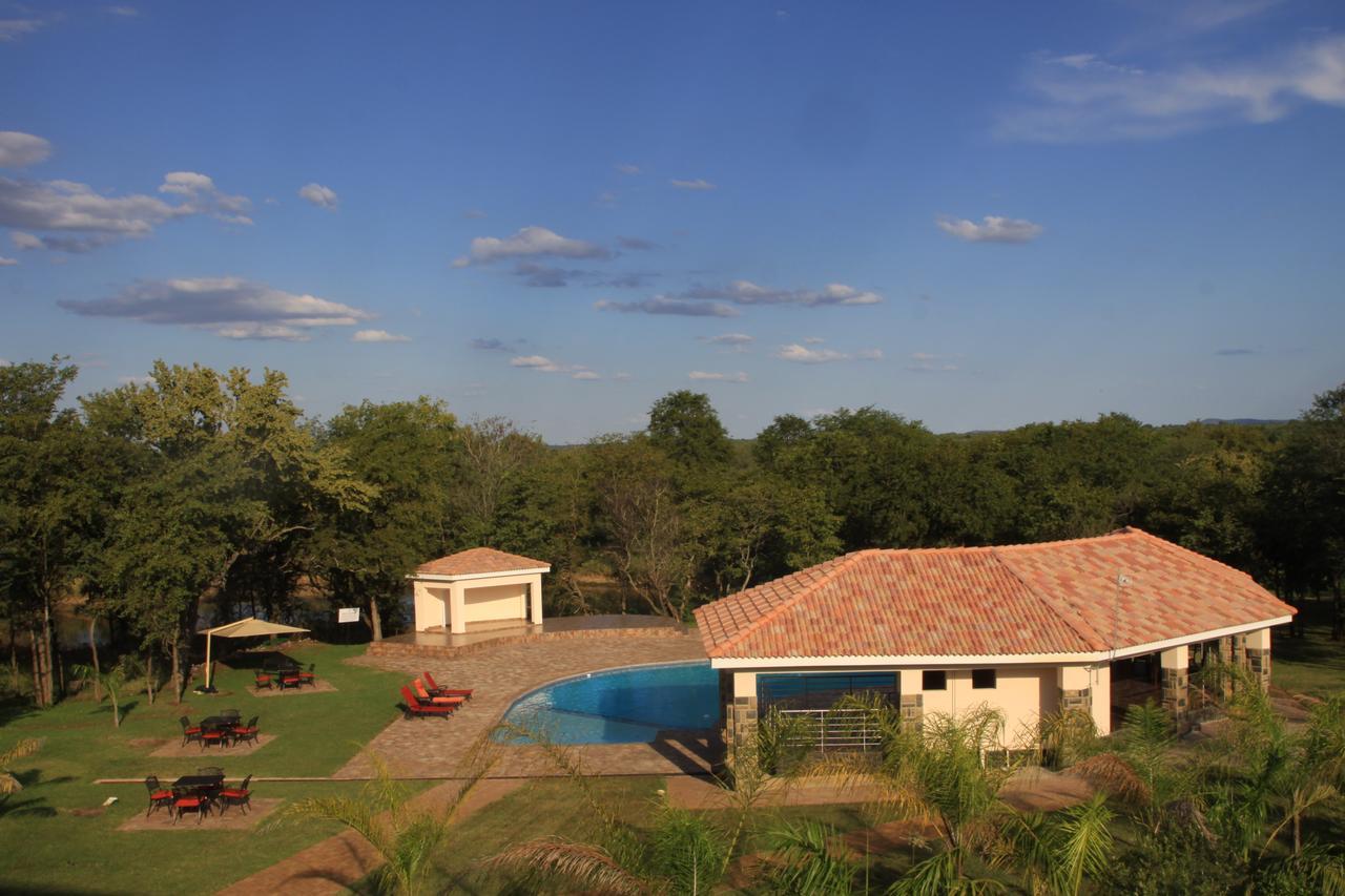 Karibu Leisure Resort Thapane Bagian luar foto